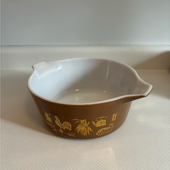 Vintage Pyrex Early American dish 2 1/2qt. - Picture 5 of 7
